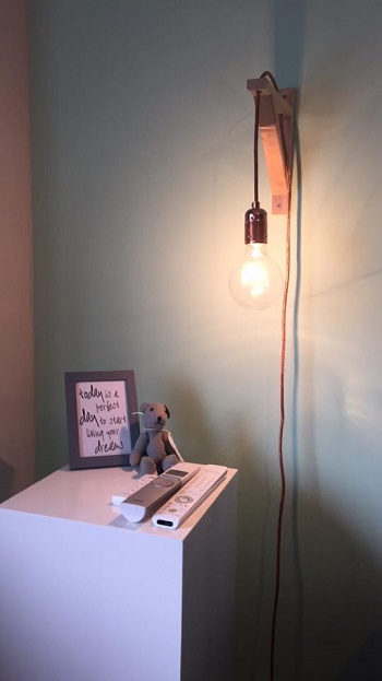 Rood koperen wandlamp