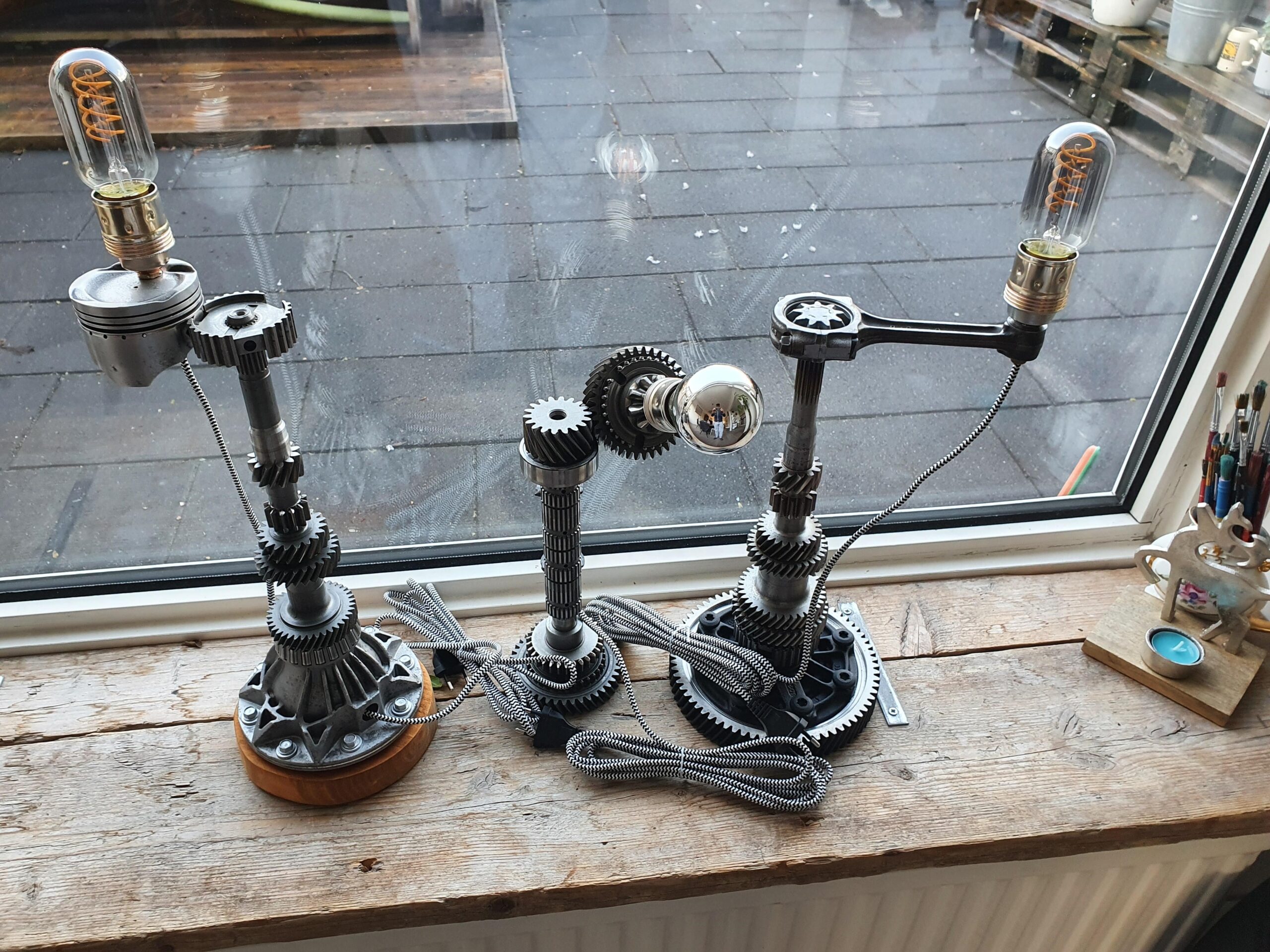 Stoere lamp van motor onderdelen